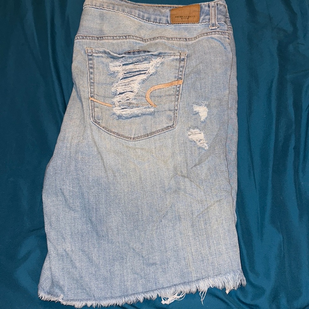 American Eagle tomgirl Bermuda